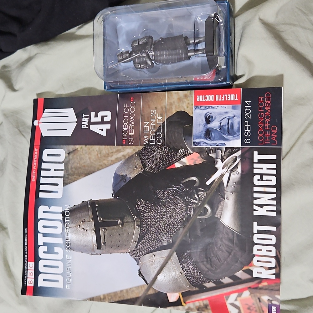 Doctor Who Figurine of Robot Knight